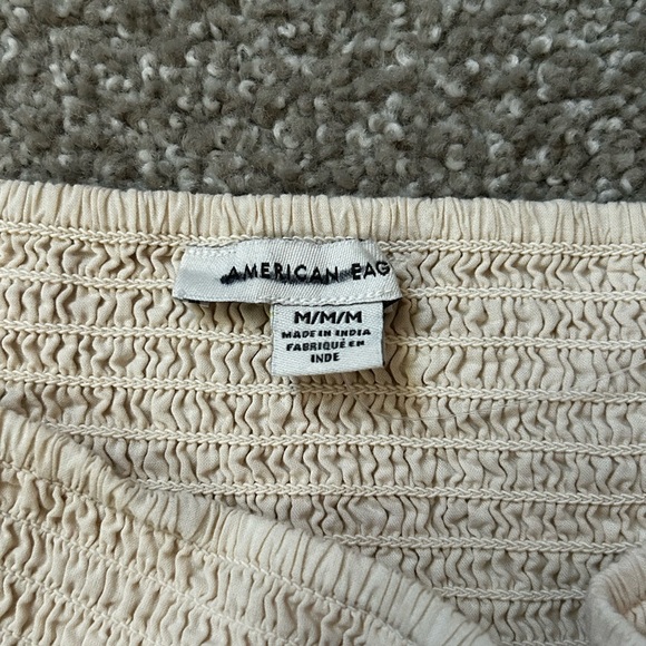 Elegant Beige Women's Skirt - Picture 4 of 4